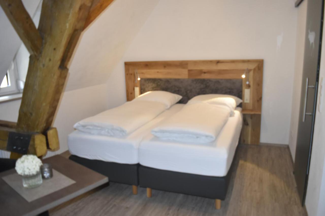 Gasthof Pension Zum Goldenen Hirschen Burgbernheim Экстерьер фото