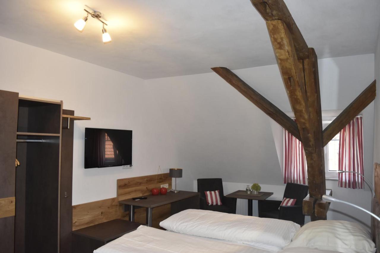 Gasthof Pension Zum Goldenen Hirschen Burgbernheim Экстерьер фото